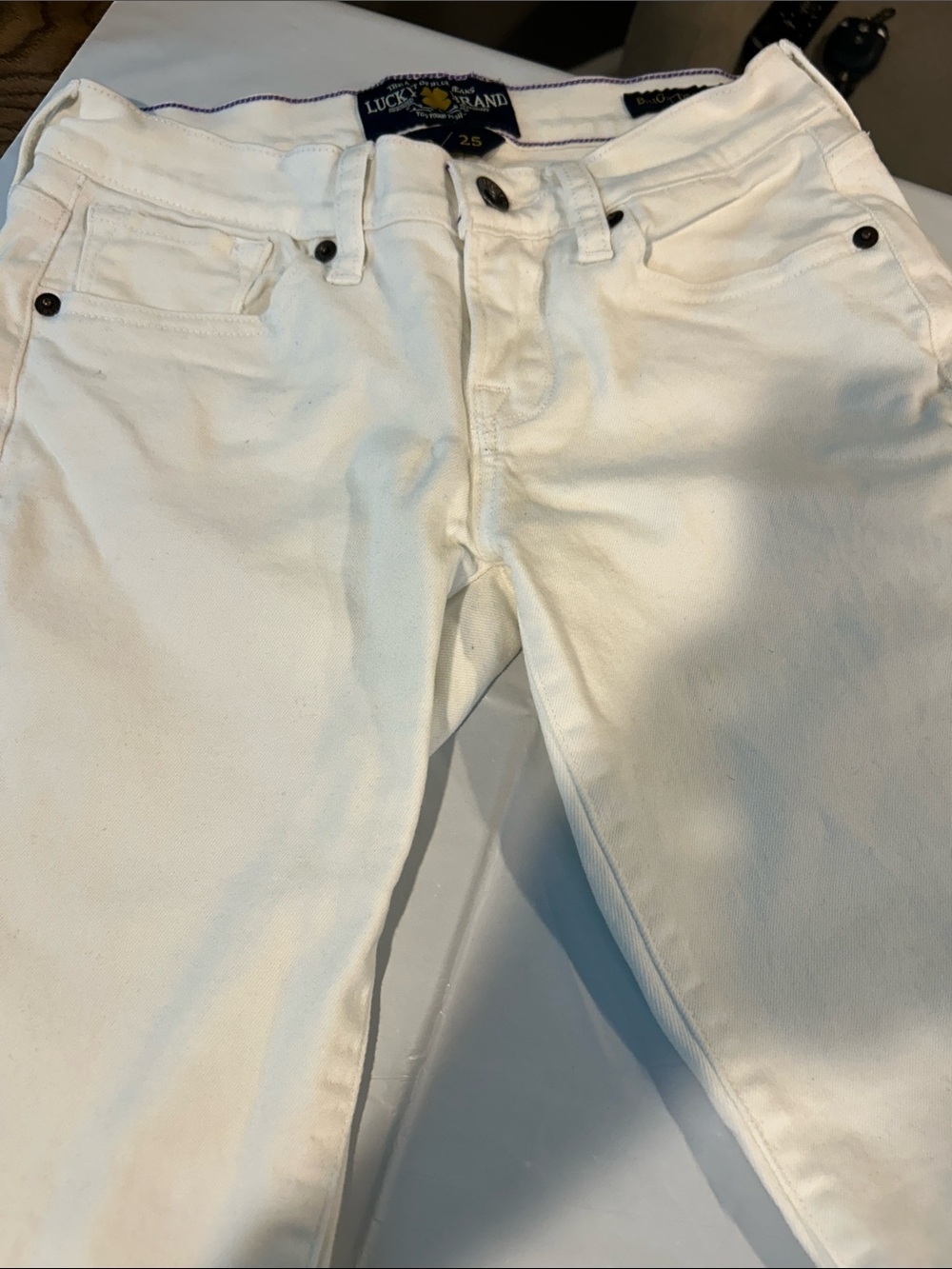 Lucky Brand Slim Brigette Bermuda White Jeans - Picture 4 of 9